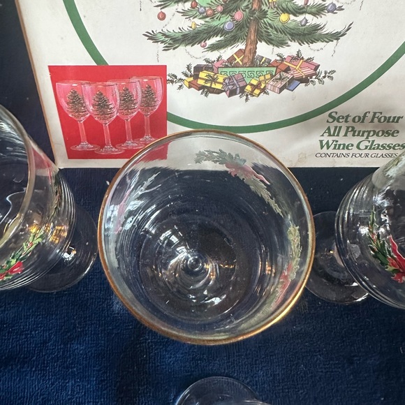 Set of Four Spode Christmas Tree All Purpose Wine Glasses Square Shape Stem Base - Picture 6 of 9